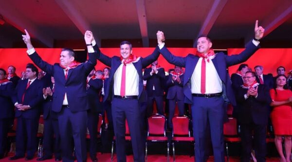 Proclaman a Cartes, Peña y Alliana como flamantes ganadores de las internas