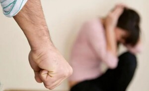 Imputan a un hombre que golpeó brutalmnte a su expareja