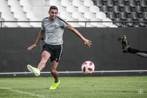 Luego de ganar dos títulos con Libertad, Daniel Bocanegra jugará en Nacional de Montevideo