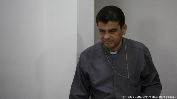 Obispo crítico del Gobierno de Nicaragua es enviado a juicio
