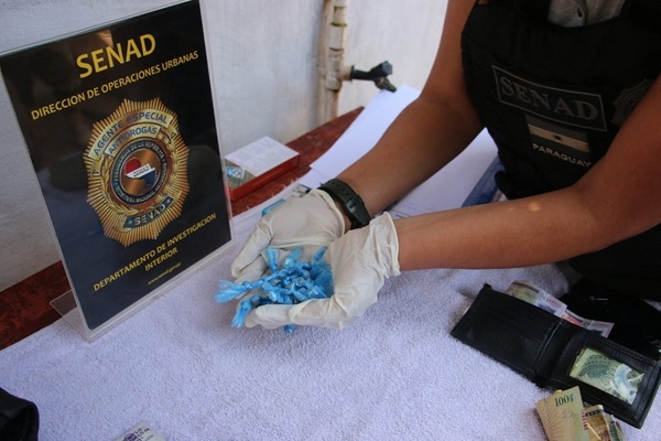 En Piribebuy usaba fachada de copetín para vender drogas