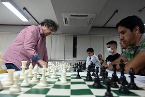 Reto del GM de ajedrez Zenón Franco: Nuevo problema (639) y la solución del anterior (638) - Polideportivo - ABC Color