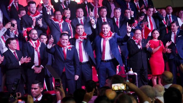Cartes asume como titular de la Junta de Gobierno y pide unidad