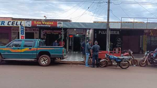 Roban en peluquería de cronista de Imperio FM en el mercado municipal - Radio Imperio