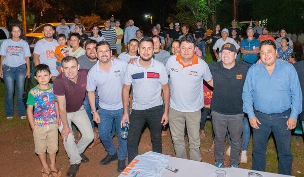 Vidal Vázquez consolida su equipo y expande su campaña al interior del departamento - La Clave