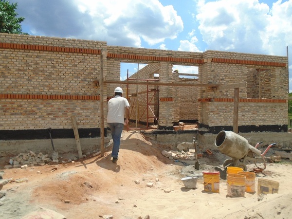 Avanza la construcción y readecuación de 31 USF en Central, Cordillera y Paraguarí - .::Agencia IP::.