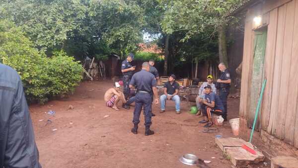Seis detenidos en seguimiento a hurto en peluquería del mercado municipal - Radio Imperio