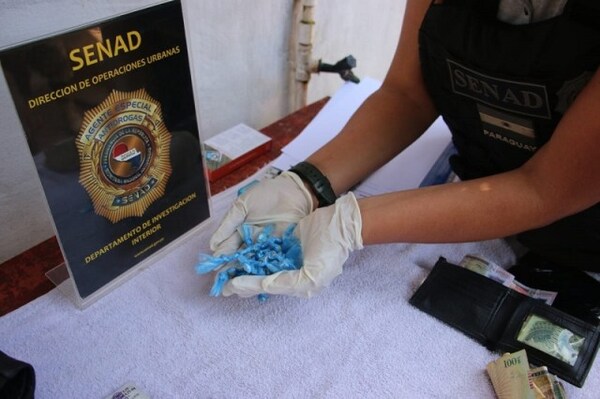 En Piribebuy usaba fachada de copetín para vender drogas