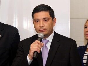 Director de Mercados de Asunción rechaza denuncia presentada por Tributación · Radio Monumental 1080 AM