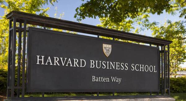 BECAL y Harvard renuevan acuerdo para beneficiar a becarios de doctorados