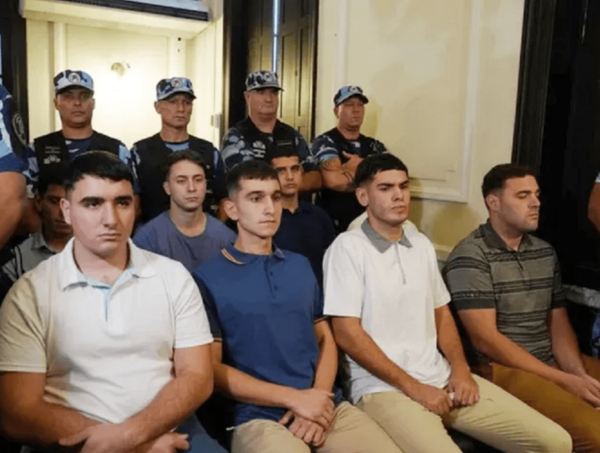 Revelan chats y otras pruebas contra los acusados de matar a Báez · Radio Monumental 1080 AM
