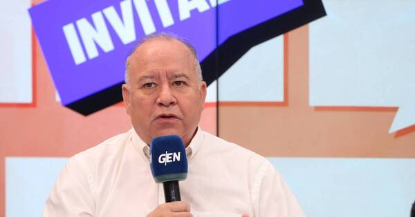 La Nación / El proceso de cambio iniciará con Santiago Peña, afirma Filártiga