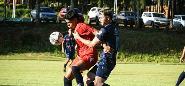 Nacional calentó motores ante un equipo de San Cosme y Damián