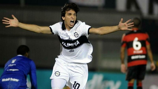 Los dos ex ídolos franjeados que no pierden la esperanza de retirarse en Olimpia