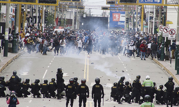 Perú: 17 manifestantes mueren en la jornada más sangrienta de protestas - OviedoPress