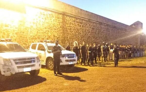 Hallan decenas de armas blancas, drogas y celulares en el penal del Cereso – Prensa 5