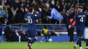 Lionel Messi y Ekitike cumplen la lógica