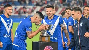 Tremendo lujo de José Florentín y título de verano con Vélez Sarsfield