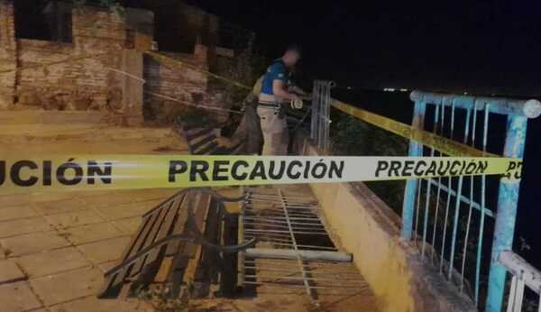 Diario HOY | Piso se hundió y mujer cayó desde el mirador de Itá Pyta Punta