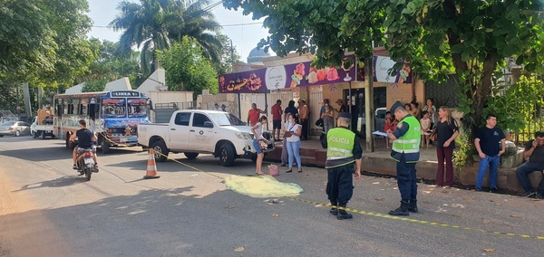 Bus interno arrolló a una mujer en el barrio San Isidro » San Lorenzo PY