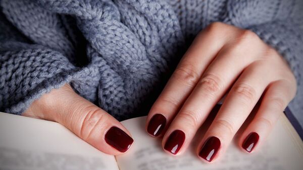 Uñas charol: la manicura elegante que apunta a triunfar en el 2023