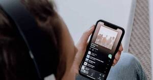 La Nación / Plataformas digitales de música podrían salir del país por proyecto de ley “descabellado”