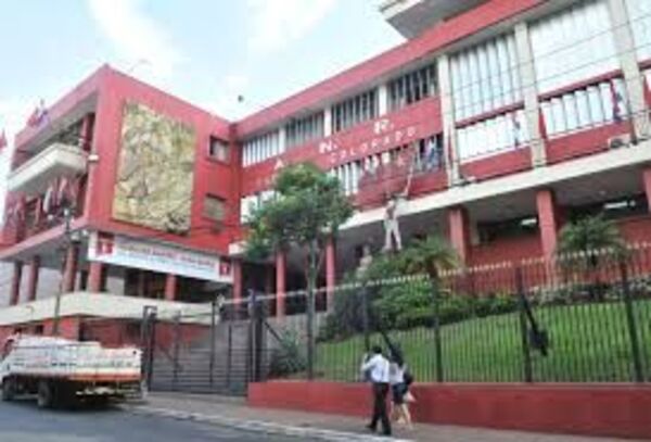 Colorados inscribieron unas 768 candidaturas ante el TSJE