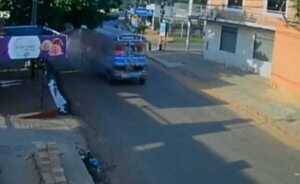 Mujer muere arrollada por un bus en San Lorenzo