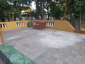 Roban del Parque Caballero ocho bancos hechos por alumnos de la Escuela Taller de Asunción - Nacionales - ABC Color