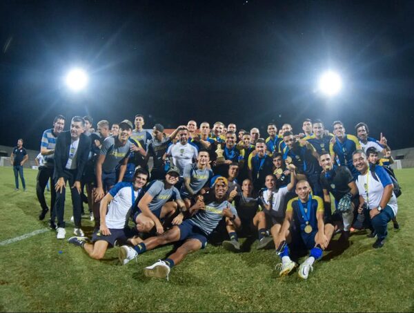 Denis Caniza: "con los amistosos vamos a ir ganando ritmo" · Radio Monumental 1080 AM