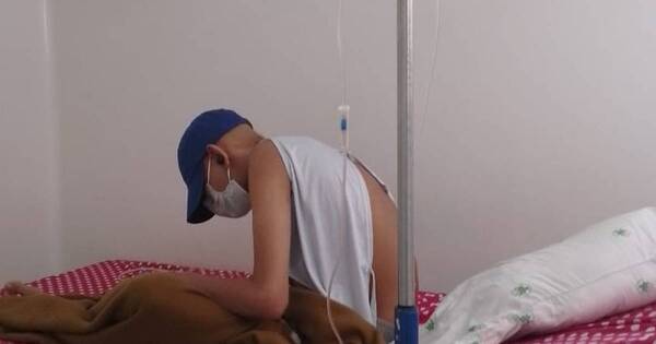 La Nación / Padre apela a solidaridad para solventar gastos de su hijo con cáncer: “Ya perdimos casi todo”