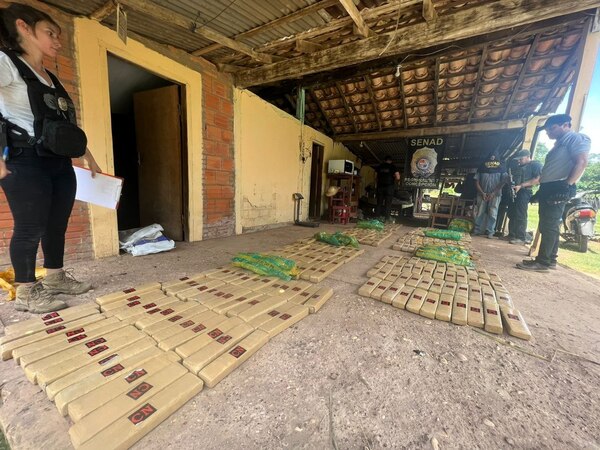 Diario HOY | Hallan más de 200 kilos de marihuana ocultos en una fosa en Concepción