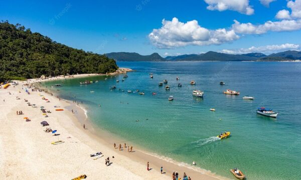 ¡Brote de diarrea en Florianópolis!: Piden no meterse al agua