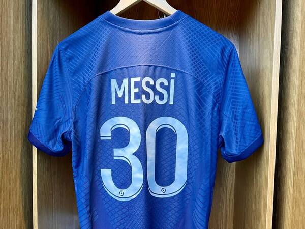 Se lo quieren llevar: Le ofrecen a Messi 300 millones de euros al año