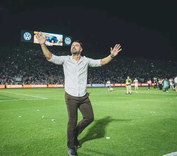 Julio Cáceres, a la hinchada de Olimpia: “Tengan seguro que vamos a pelear todo” - Olimpia - ABC Color