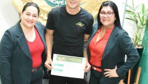 Jugador de Olimpia ganó 10 millones en un sorteo y varios salieron a lalar