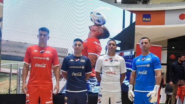 El Trico presentó sus nuevas indumentarias