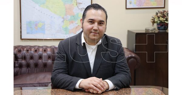 Adolfo Mancia: “Sin los seguros, estaríamos transitando en un limbo, perdidos y sin un rumbo fijo” - Revista PLUS