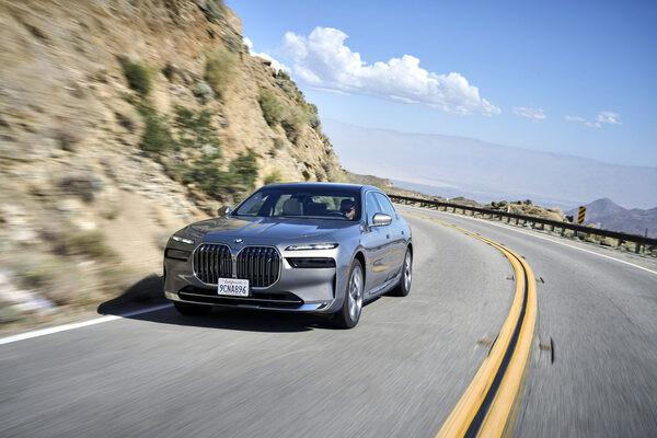 BMW Group conserva la posición N.° 1 en el segmento premium global y duplica las ventas de vehículos eléctricos - Revista PLUS