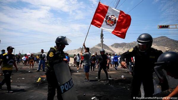 Protestas en Perú se extendieron a 10 regiones, llegan a Lima y cerraron el aeropuerto de Cusco - El Trueno