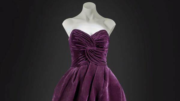 Subastan un vestido de Lady Di por USD 120.000