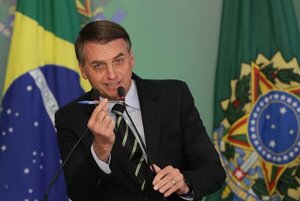 Bolsonaro sería detenido si emitiera un decreto sobre TSE, advierte jurista