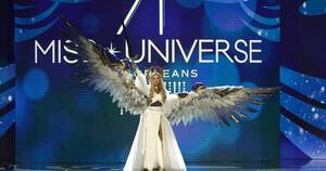 La Nación / Miss Ucrania impactó con su traje alegórico “Guerrera de la luz”