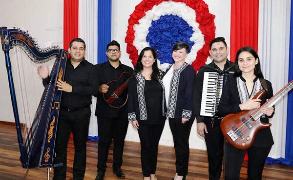 Conjunto folclórico de la OSN en la apertura del Festival del Chamamé de Corrientes •