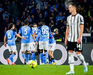 Napoli destroza a Juventus y es más líder que nunca en la Serie A