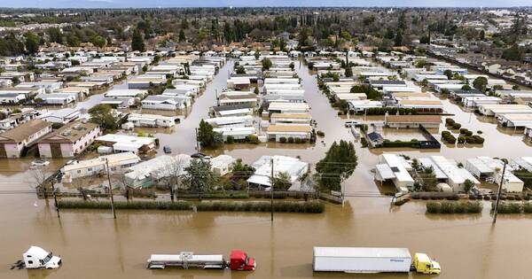 La Nación / California se prepara para “inundaciones catastróficas”