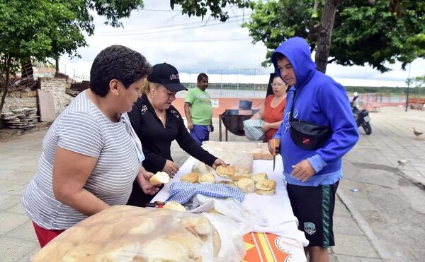 Ita Pyta Punta: el 81% de tributos va a salarios, mientras asuncenos hacen hamburgueseada para apoyar a mujer que cayó del mirador - Nacionales - ABC Color
