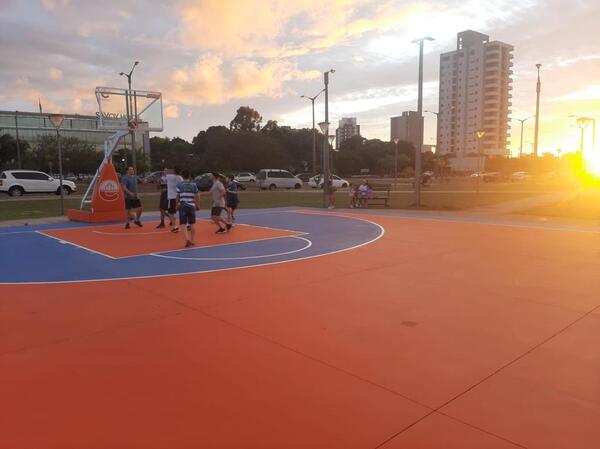 Remodelación del área verde y deportiva del sector Costanera Padre Bolik