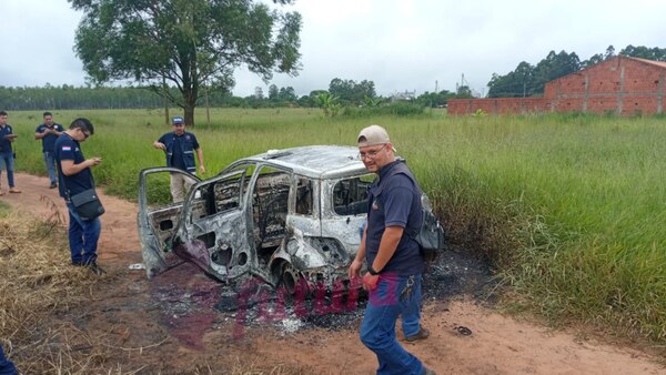 HALLAN AUTO CALSINADO QUE HABRÍA SIDO UTILIZADO EN HOMICIDIO