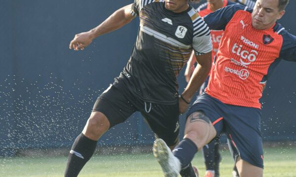 Derrota de Cerro en el primer amistoso